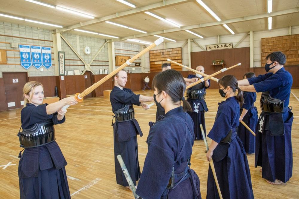 全国トップレベルの指導を受けられる剣道orなぎなた体験でSAMURAIの世界に触れよう！