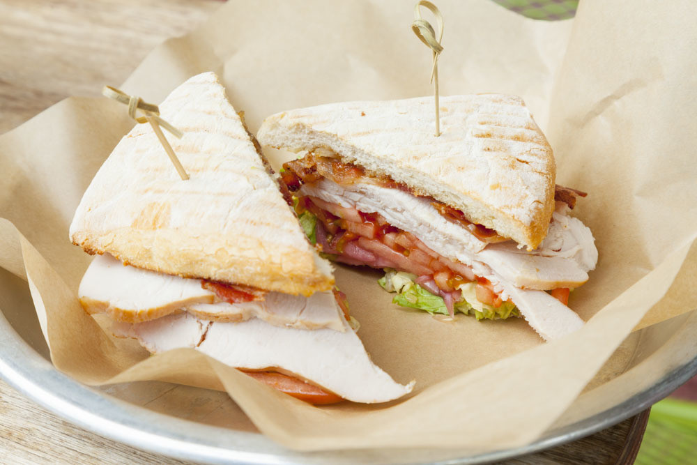 ヘルシーでおいしいサンドイッチが自慢のハワイのお店4選