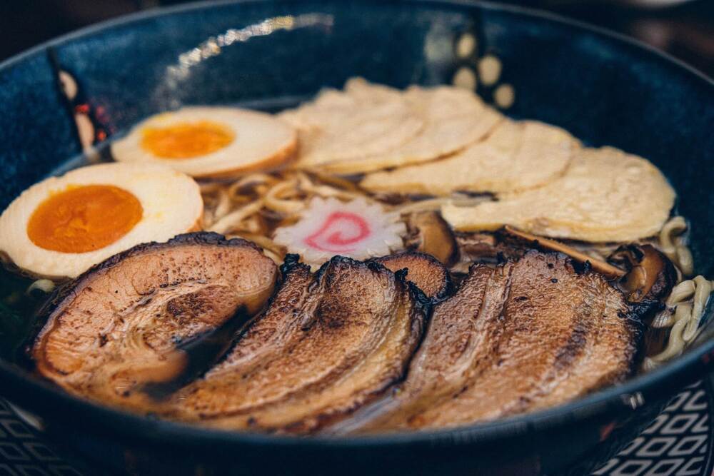 明大前エリアの二郎系ラーメン6選！ジロリアンも満足なデカ盛りインスパイア系も！