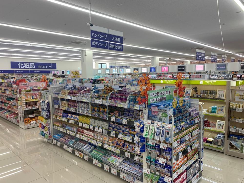 洗剤の量り売りでプラスチックゴミを減らす。「ウエルシア」の新店舗で画期的な取り組み