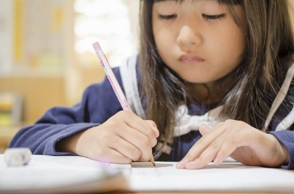 小学1年生の問題集やドリルの選び方。無料のプリントや漢字ドリルと算数ドリルのおすすめを紹介