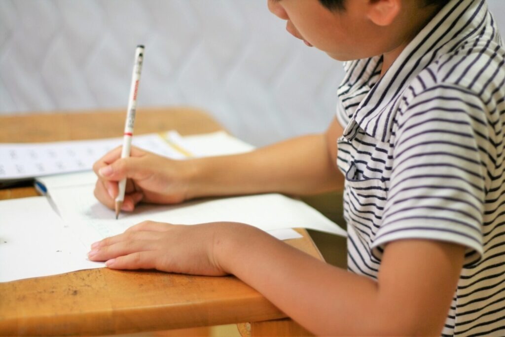 小学1年生の問題集やドリルの選び方。無料のプリントや漢字ドリルと算数ドリルのおすすめを紹介
