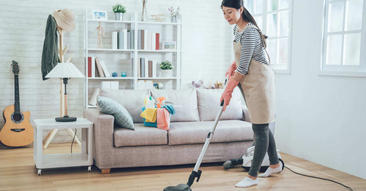 忙しくて掃除や片付けができない…散らかりにくい部屋にするヒントを紹介