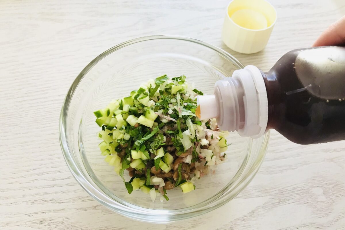 納豆は、醤油の代わりに「あるもの」かけると鬼うま　暑い日はコレだわ…