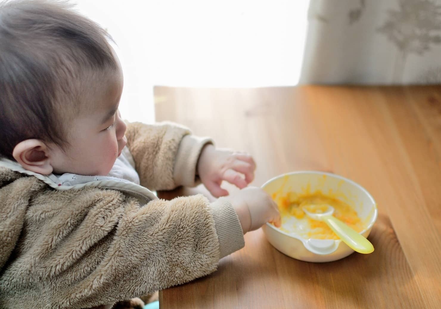 【管理栄養士監修】赤ちゃんの離乳食はいつからどう進める？ 　離乳初期～完了期までそれぞれ紹介！