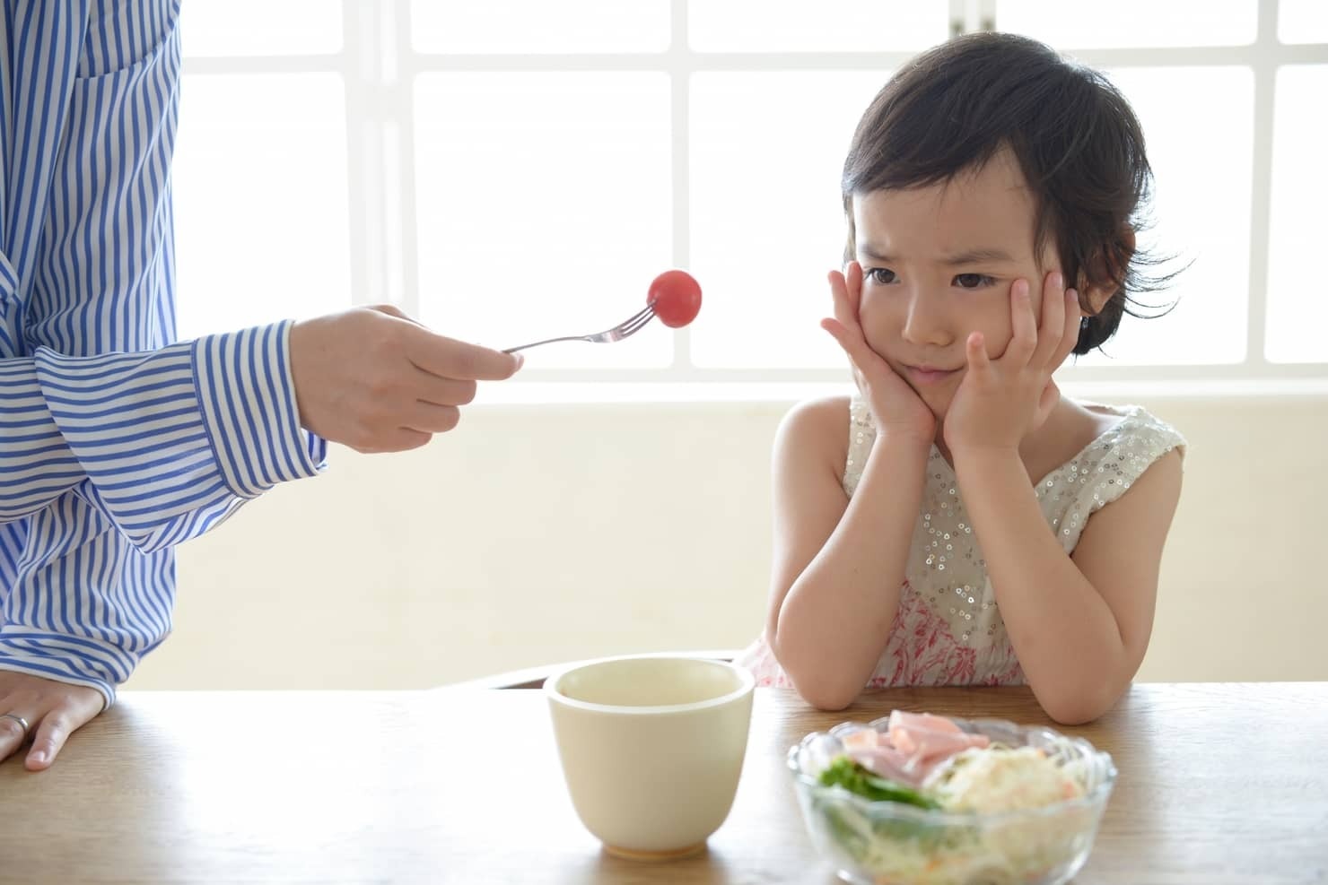 保育園と幼稚園の給食はどう違うの？　お弁当との違い、メリット・デメリットも紹介！