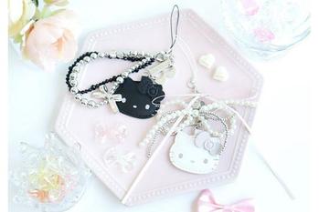 この付録…反則級の可愛さ♡実用性も抜群って最高すぎない?!大人可愛いハローキティストラップ