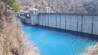 【群馬県】癒しとリフレッシュを実現！神秘的な青に輝く「四万湖」と「奥四万湖」1.jpg