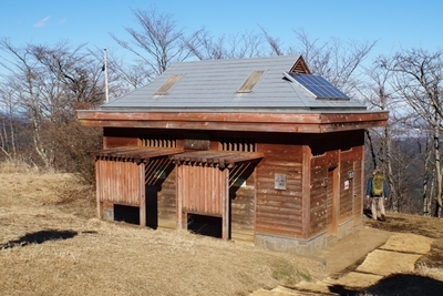 【神奈川】初心者にも人気の陣馬山 あこがれの360度大パノラマ！1.jpg