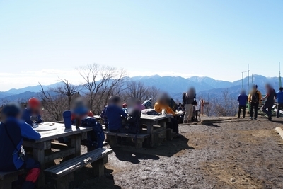 【神奈川】初心者にも人気の陣馬山 あこがれの360度大パノラマ！1.jpg