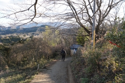 【神奈川】初心者にも人気の陣馬山 あこがれの360度大パノラマ！1.jpg