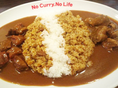 大阪・京橋の絶品カレー11選！本格スパイスカレーや巨大ナンが話題の名店も！