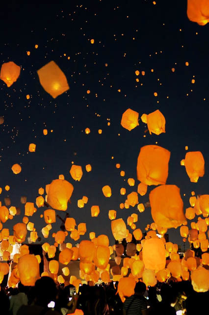 無数のランタンを眺めてうっとり。東京・神戸・京都で開催される七夕祭りで癒やしのひとときを