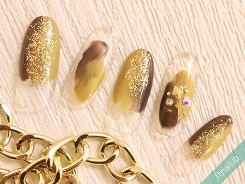 【マスタードの秋ネイル】合わせやすい 寒い季節のカジュアルネイル
