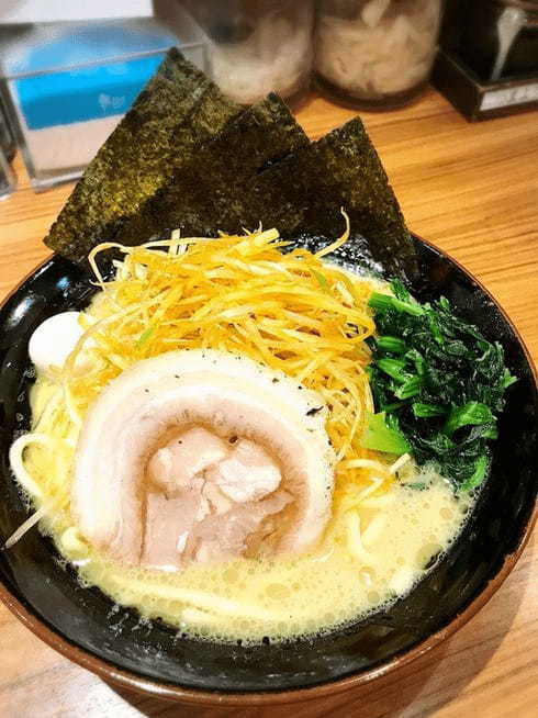 田町・三田の家系ラーメン全4選！本格濃厚スープの名店や深夜営業の人気店も！