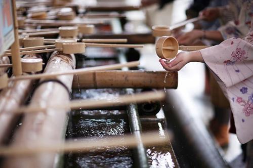 御神酒の読み方と意味とは？神社のおみきの飲み方といつ飲むかも