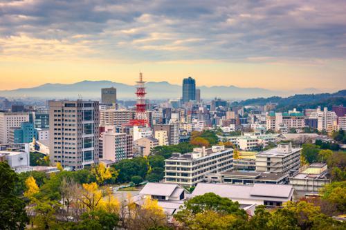 夕方は紫外線対策いるの？《時間帯別の紫外線量》をチェックして万全に対策しよう！