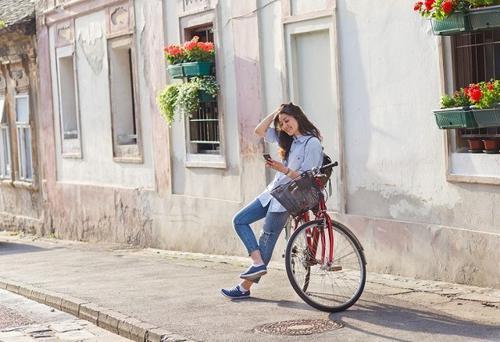 サイクリング・ポタリングの服装は？初心者の女性向きファッションも