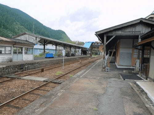 岐阜のローカル線・魅力溢れる「長良川鉄道」沿線案内1.jpg