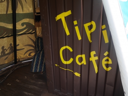 【沖縄中部】インスタ映えタコライス「浜辺のTipi Cafe」