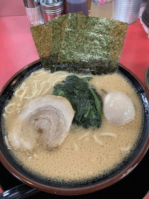 池袋周辺の家系ラーメン店13選！本格濃厚スープの名店や深夜営業の人気店も！