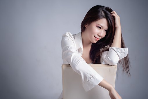 大人っぽくなりたい!大人っぽい女性の特徴とは?【髪型・メイクなど】