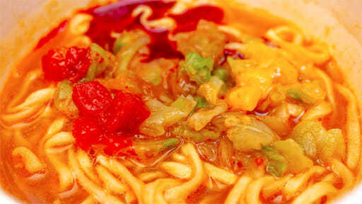 セブンイレブンが誇る「蒙古タンメン中本」＆「とみ田」カップ麺、“飛び道具入り”の新味を実食！