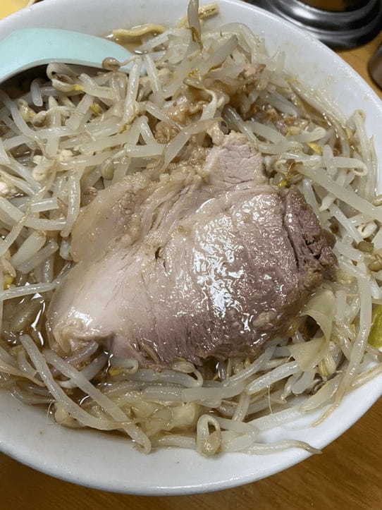 明大前エリアの二郎系ラーメン6選！ジロリアンも満足なデカ盛りインスパイア系も！