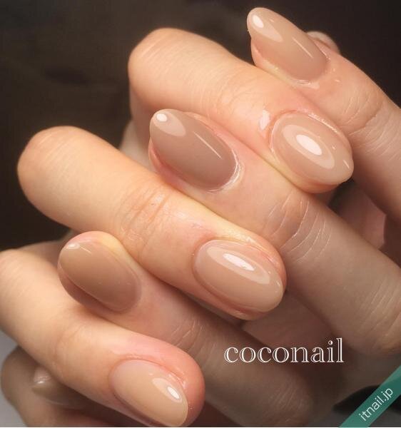 【秋のオフィスネイル】ちょっぴり冒険♡シンプルデザインまとめ
