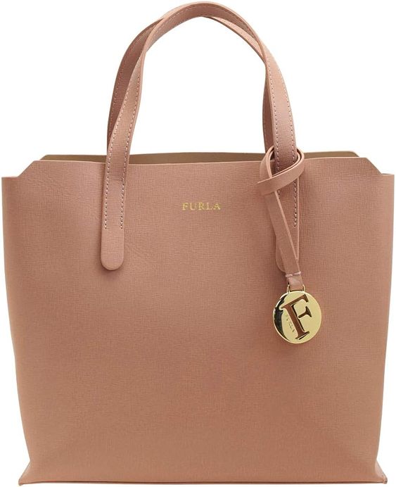 フルラ(FURLA)はどの年齢層に人気のブランド？特徴や価格帯をご紹介！