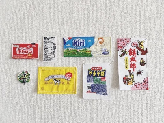 レシート？と思いきや手芸！ペヤングやお菓子の袋が刺繍でぬくもりある作品に