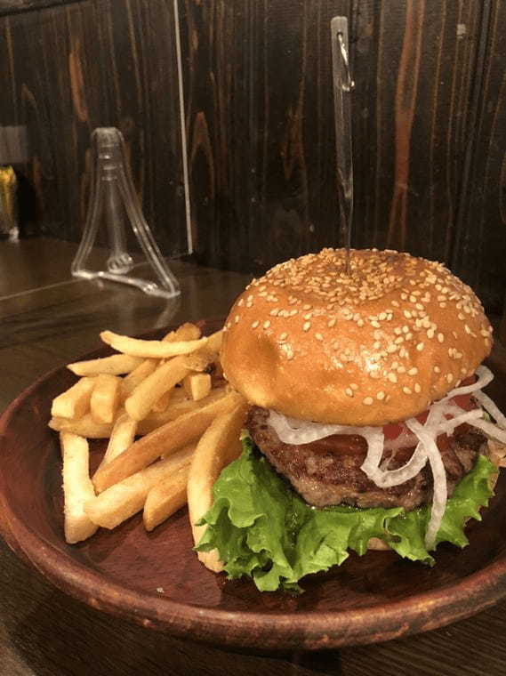 名古屋駅の本格ハンバーガー12選！肉汁溢れる駅ナカ店やテイクアウト人気店も！