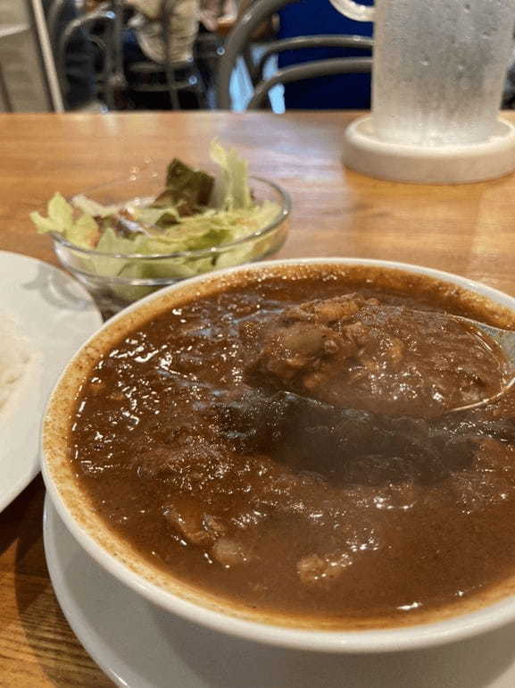 祐天寺の絶品カレー7選！電車がカレーを運ぶ人気店や生胡椒カレーが美味しい名店も！