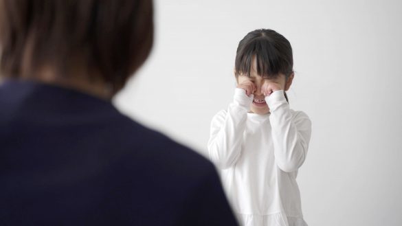 小学校入学1ヶ月で「学校に行きたくない！」と泣きわめく子。母がとった3つの解決策とは？