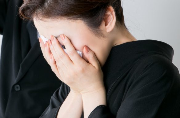 葬式で号泣する見知らぬ女性にギョッ、「どちら様？」と聞いてみたら