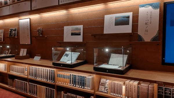 キーノ和歌山に移転した【和歌山市民図書館】は絵になるおしゃれスポット◎