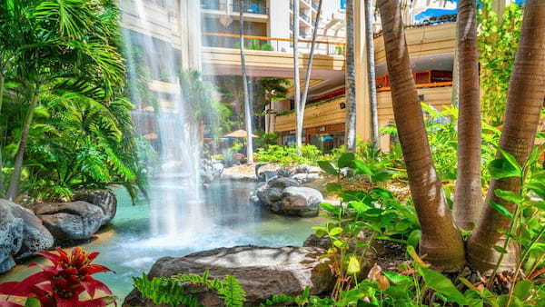 ハワイのホテルで適用される「リゾートフィー」を撤廃する動きが活発化