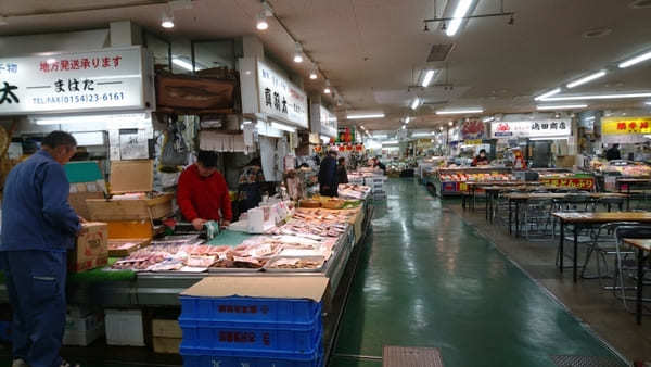 なまら、うめぇっ！【北海道・釧路】和商市場の名物・勝手丼に舌鼓！