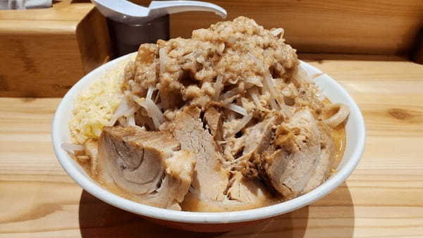 神保町の二郎系ラーメン6選！直系店近くのデカ盛りインスパイア系も！