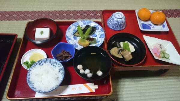 【高野山】幻想的な体験！普賢院の宿坊と恵光院のナイトツアー