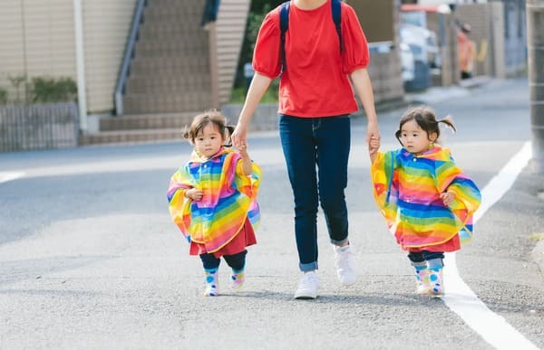 【夢占い】子育てをする夢を見たときの暗示・意味とは？