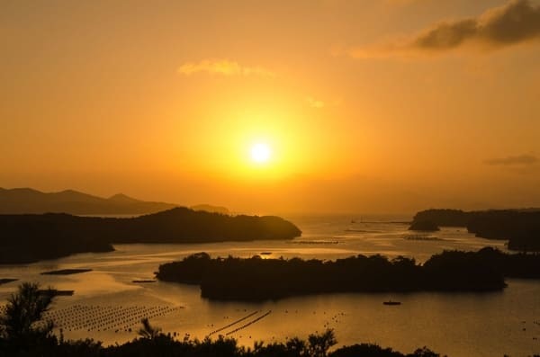 海に沈む夕日が美しい絶景スポット20選！