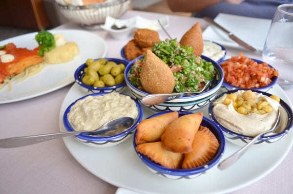 イスラエル料理を大阪で食べるならこの3店