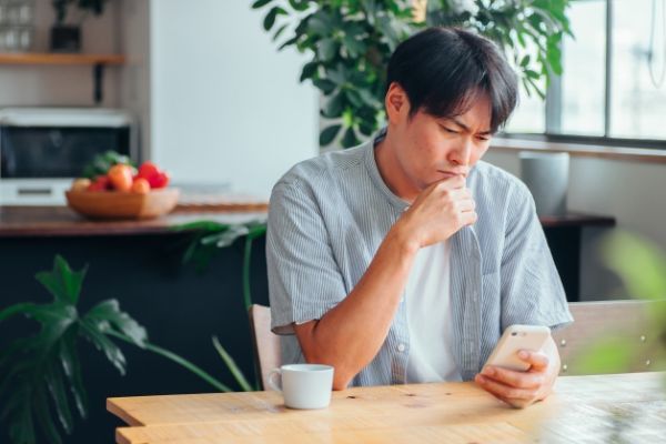 しばらく連絡をしない恋愛の駆け引き！期待できる効果や注意点とは？