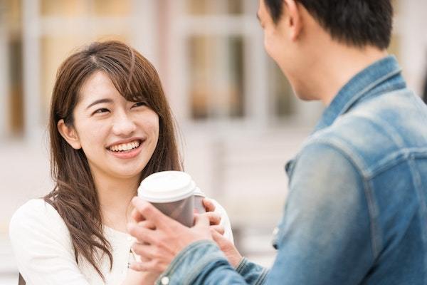 目を合わせてくれない人の心理とは？恋愛における心理も解説！