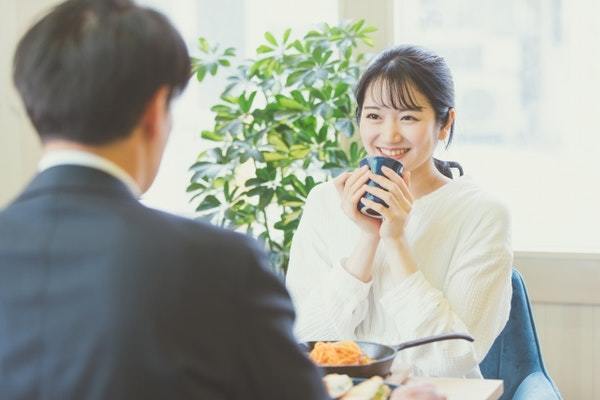 目が大きい人はモテる？目を大きく見せる方法を解説します