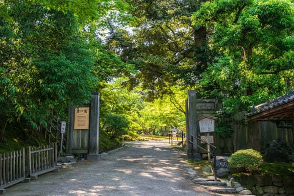 ミシュラン3つ星！金沢を代表する観光名所「兼六園」はこう楽しむ