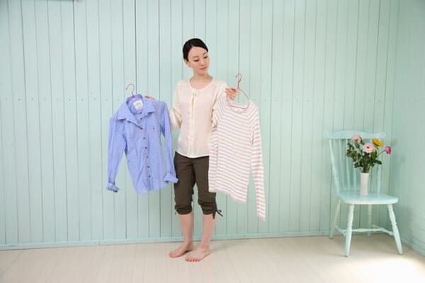 いらない服を処分する方法!買取サービスでリサイクルするのが一番!