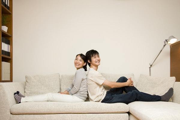 目を合わせてくれない人の心理とは？恋愛における心理も解説！