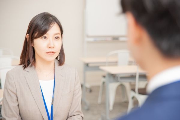 【退職の伝え方の例文付き】会社と揉めないためのベストな伝え方